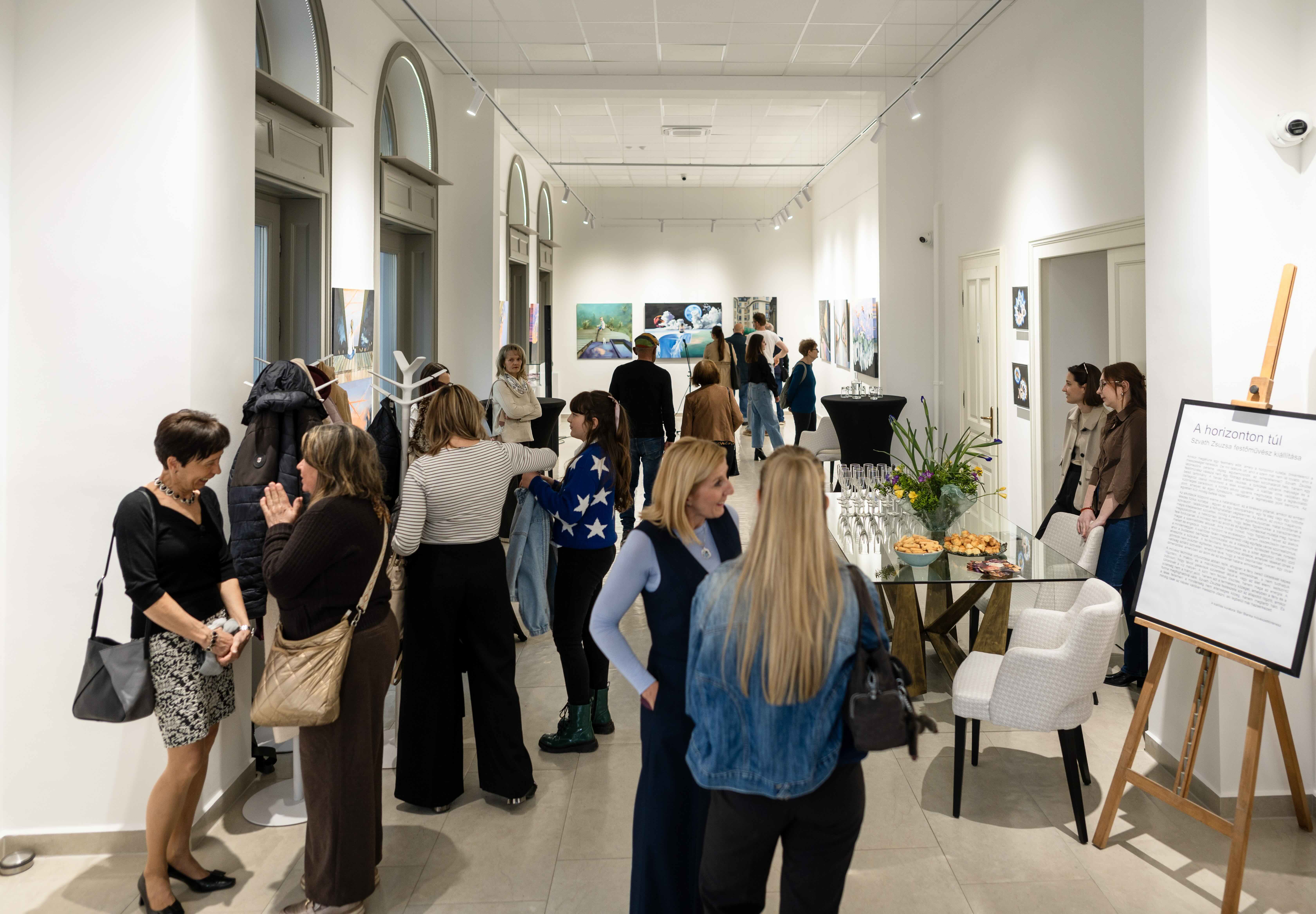VERNISSAGE BEYOND THE HORIZON
